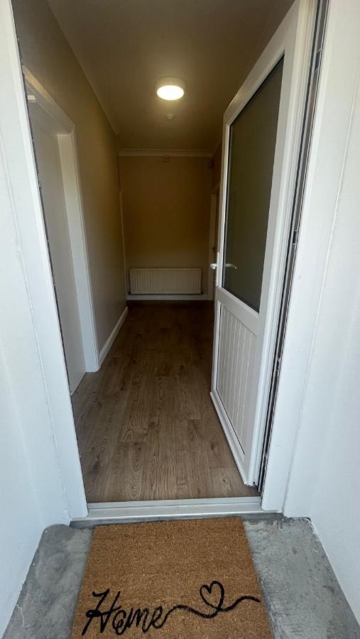 Yeats Lodge Self Catering Apartment And Bar 戈尔韦 外观 照片
