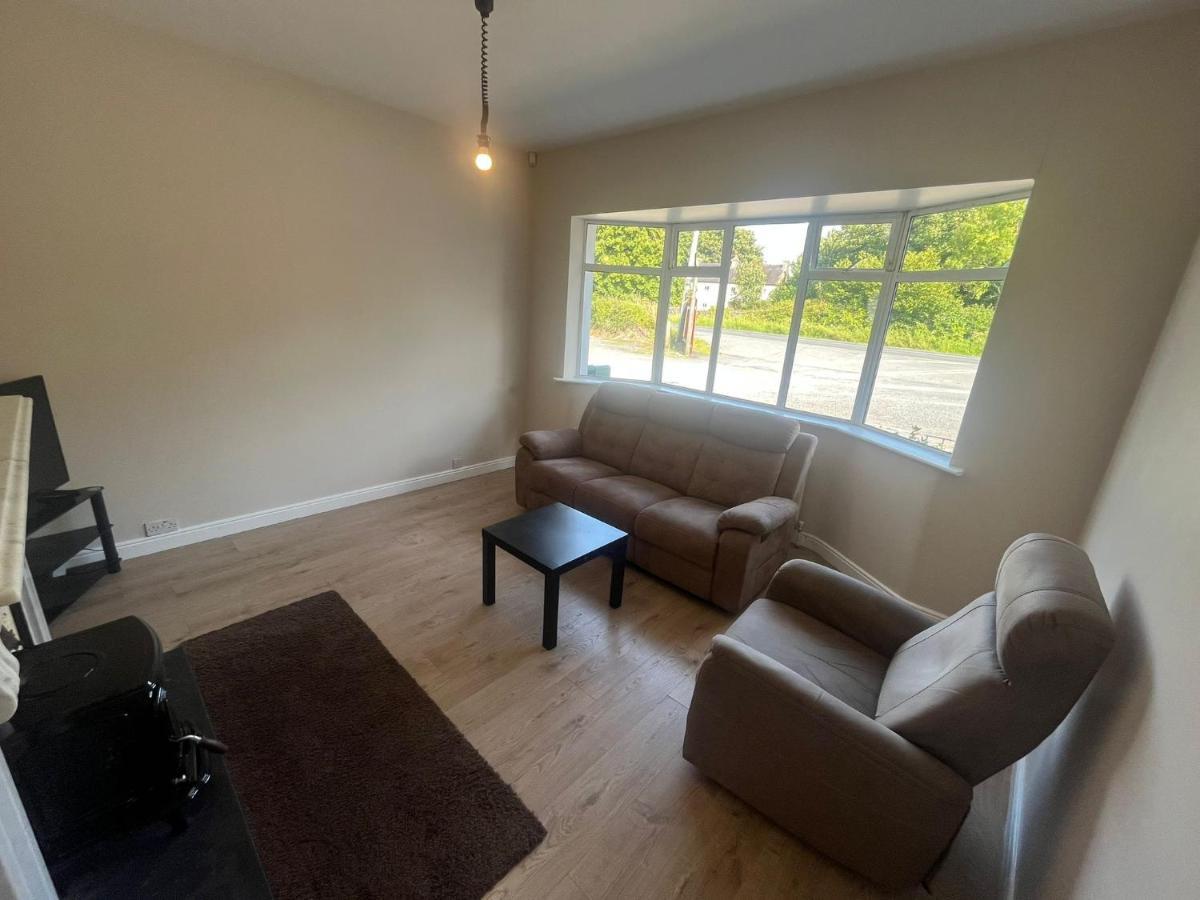 Yeats Lodge Self Catering Apartment And Bar 戈尔韦 外观 照片