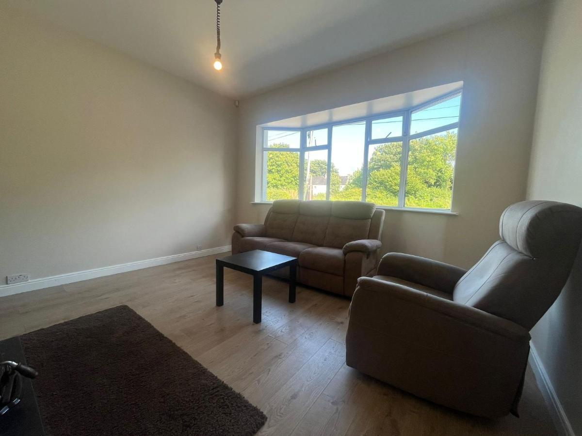 Yeats Lodge Self Catering Apartment And Bar 戈尔韦 外观 照片