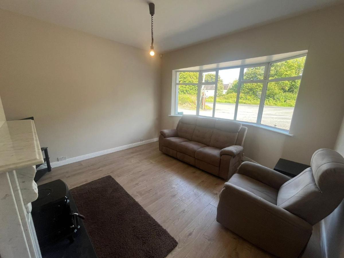 Yeats Lodge Self Catering Apartment And Bar 戈尔韦 外观 照片
