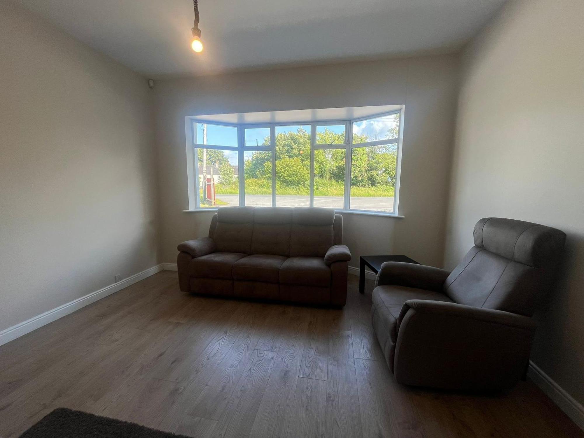 Yeats Lodge Self Catering Apartment And Bar 戈尔韦 外观 照片